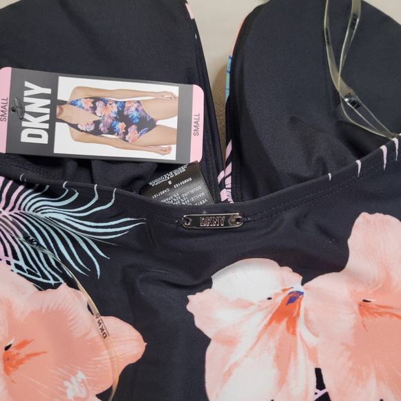 New DKNY Swimsuit Halter Shirred Waist Island Tropical Black Coral Small Lined - Picture 7 of 9